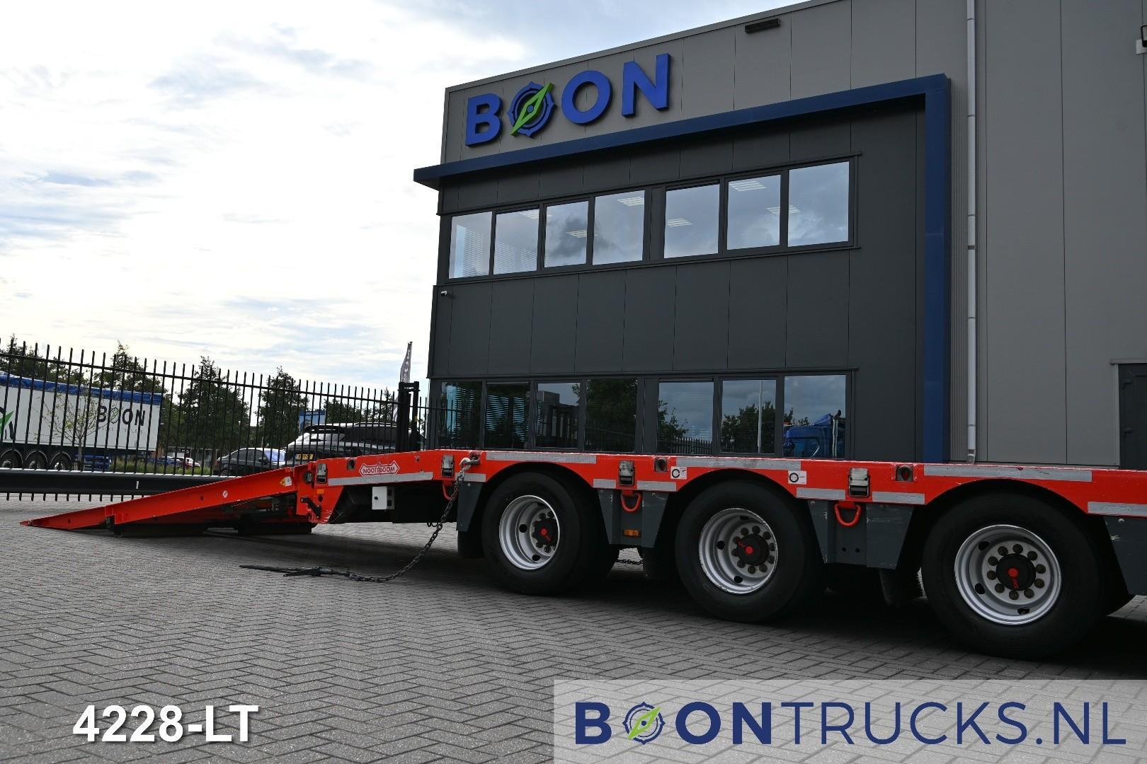 Nooteboom OSDS-48-03 | SEMI * STEERING AXLE * HYDRAULIC RAMPS * WINCH